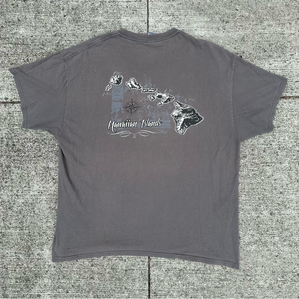 Gildan Gray Hawaiian Islands Graphic Tee